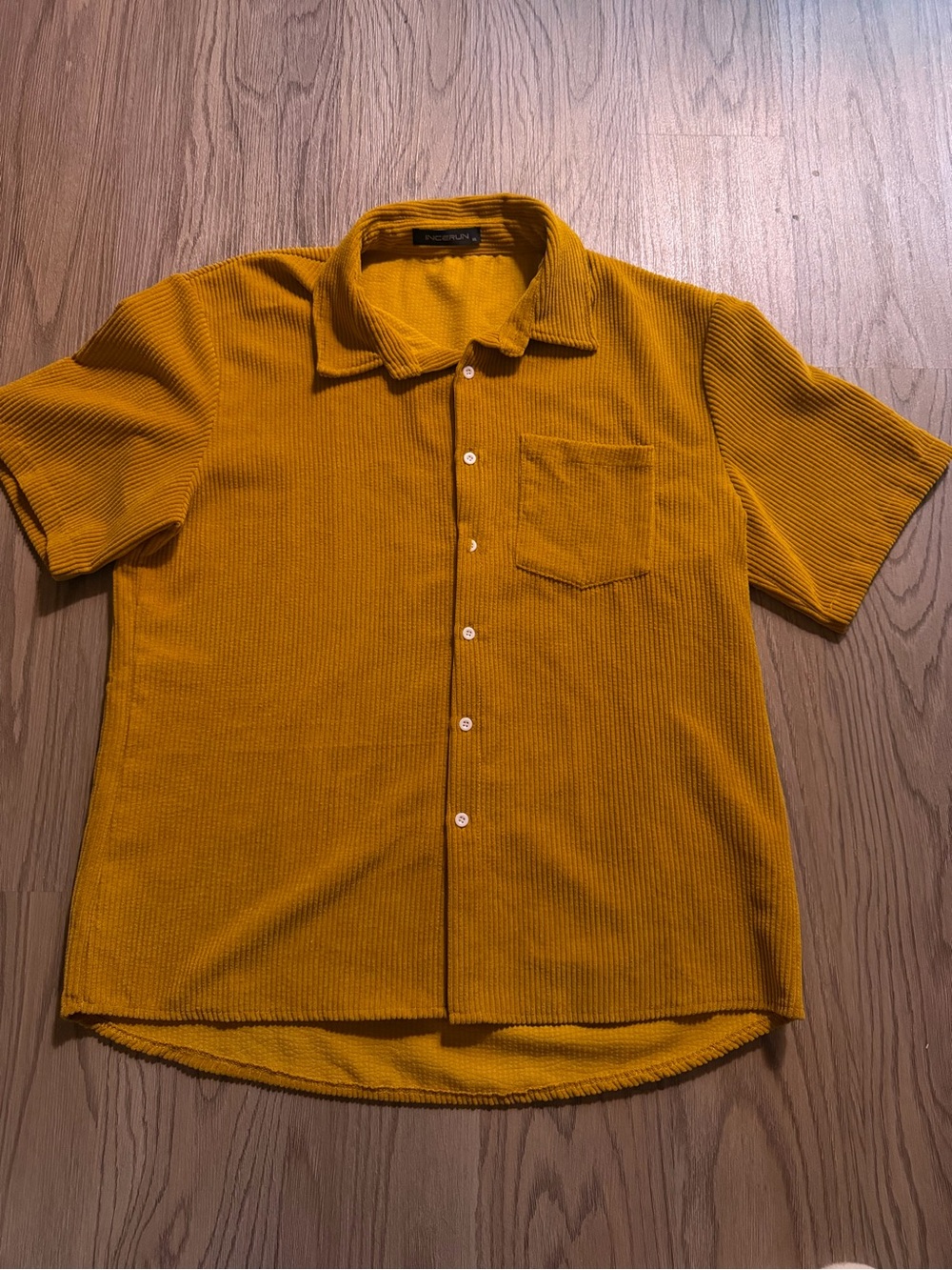 Casual Short-Sleeve Button-Down Shirt in Mustard Yellow